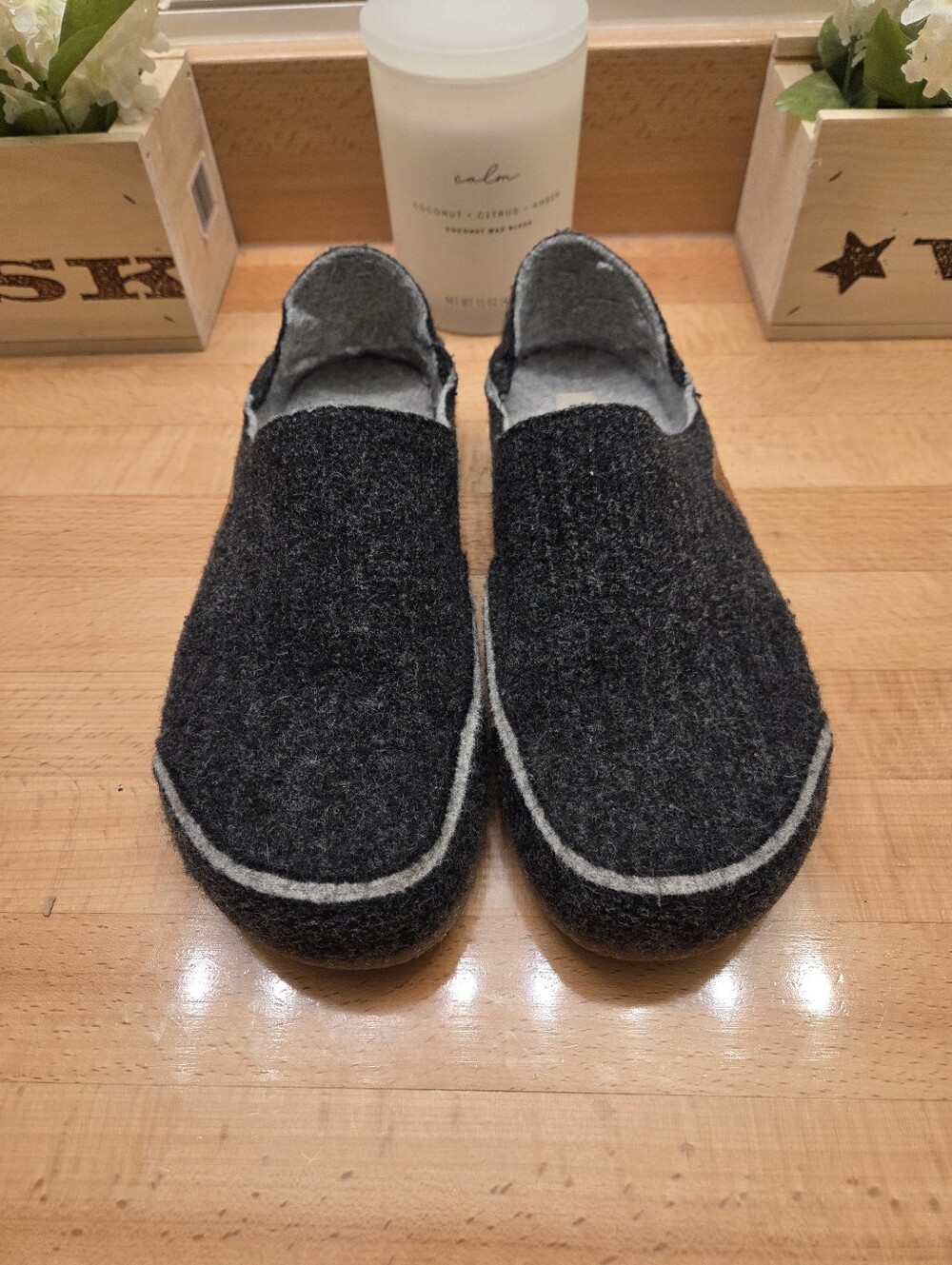 Taos Footwear Charcoal Wool Convertawool Convertible Clog Slippers  Womens Sz 41 - Picture 2 of 8